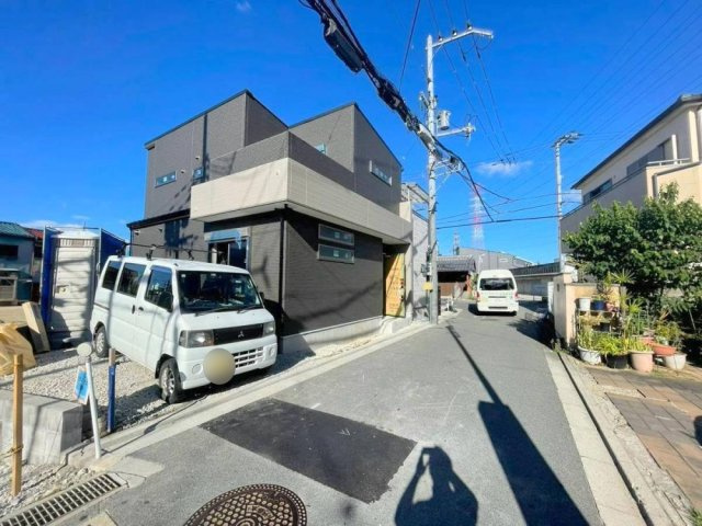 ハピレハウス天美パート1の前面道路含む現地写真