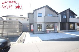 【外観】 | 行徳小学校・行健中学校区　郡山市八山田　-リガーレⅡ-　２期　全２棟　２号棟 | 駐車スペース３台以上の広々とした敷地です♪　外水道もついていますので洗車に便利！