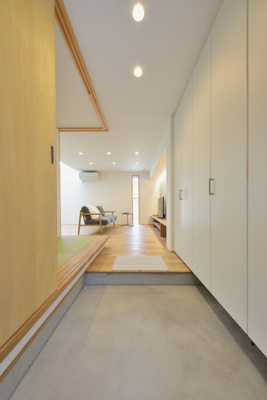 【玄関】 | 彦根市栄町2丁目中古戸建 | ※新築時(2018年8月)撮影