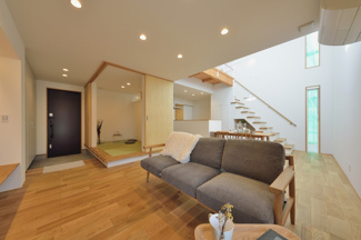 【居間・リビング】 | 彦根市栄町2丁目中古戸建 | ※新築時(2018年8月)撮影
