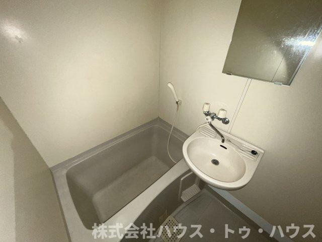 リーフコート江戸川台A棟の浴室