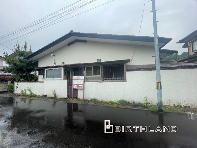 【建築条件なし】　福島市渡利4期　全2区画の外観|現況建物が建っていますが解体後のお引き渡しになります。