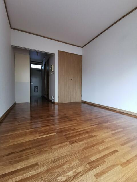 ハイツイーストの居間・リビング|別部屋の参考写真です。