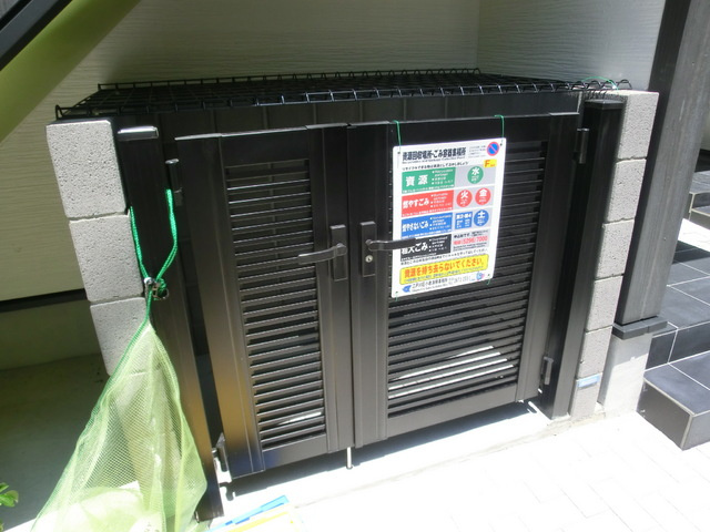 グローレ小岩のその他共用部分|便利な敷地内ゴミ置き場。