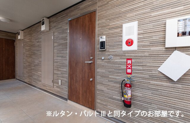 リヴァーサイド　ヴィラの玄関|明るい玄関です