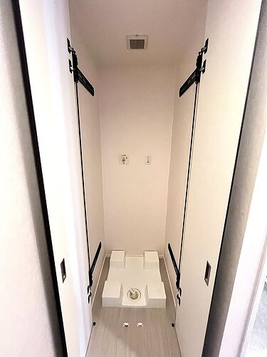 大阪ひびきの街　ザ・サンクタスタワーの設備|室内洗濯機置場
