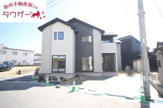 【駐車場】 | 明健小学校・明健中学校区　郡山市富久山町　-リガーレⅡ-　９期　全２棟　１号棟 | 駐車スペース３台以上の広々とした敷地です♪　外水道もついていますので洗車に便利！