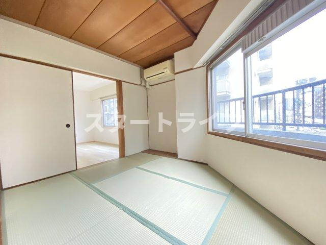 大阪市淀川区東三国６丁目の賃貸マンションのバルコニー