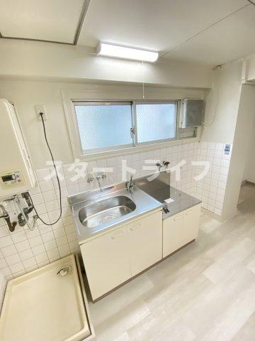 大阪市淀川区東三国６丁目の賃貸マンションのキッチン