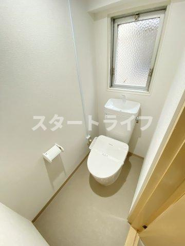 大阪市淀川区東三国６丁目の賃貸マンションのトイレ