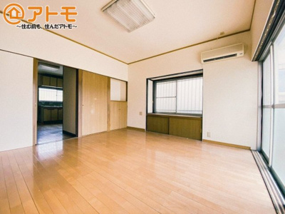 【居間・リビング】 | 山梨県甲斐市富竹新田　中古戸建て　全1棟
