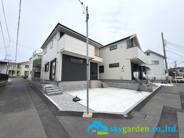 茅ヶ崎市南湖４期　新築戸建　全２棟１号棟の前面道路含む現地写真|前面道路含む現地写真です