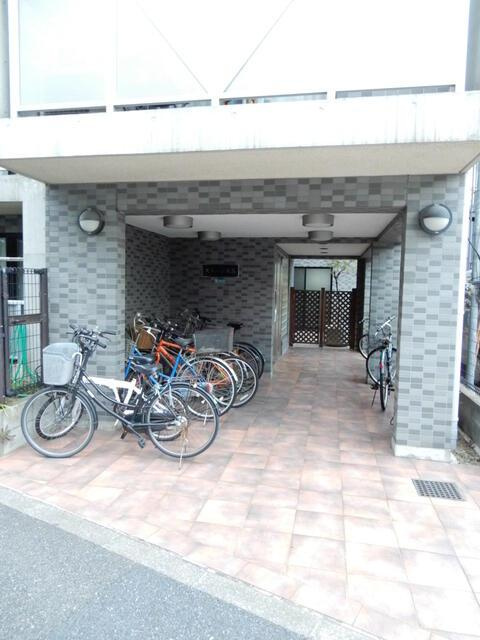 ストーン目黒のその他共用部分|駐輪場です