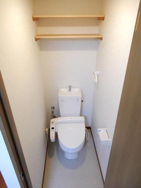ストーン目黒のトイレ|コンパクトで使いやすいトイレです