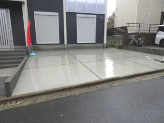 【駐車場】