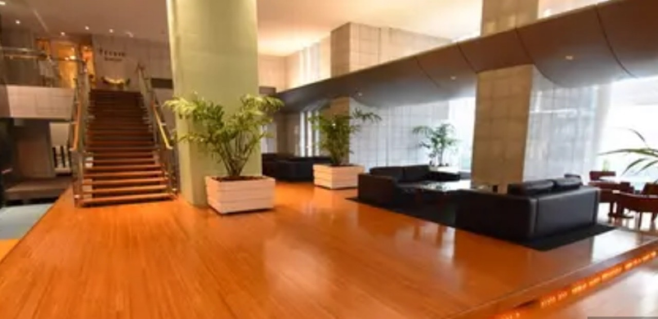 THE TOKYO TOWERS MIDTOWERのロビー|美術館を彷彿させるような洗練されたロビーとなっております。