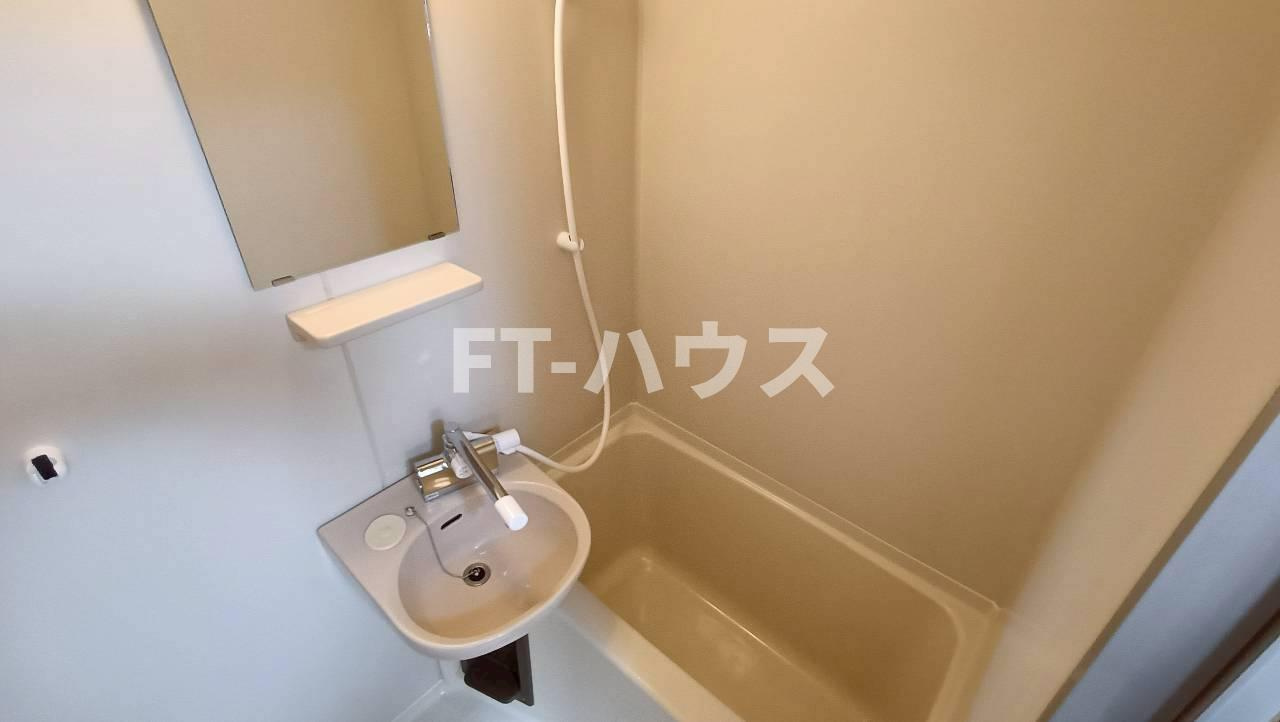 カネマン第三ビルの浴室