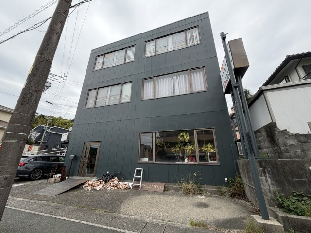 アラキビル