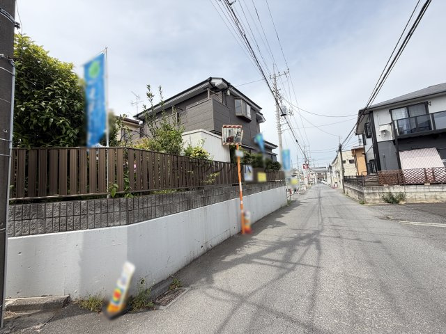 所沢市上新井5丁目　中古一戸建　～内外装リフォーム～の前面道路含む現地写真|2026年4月17日撮影