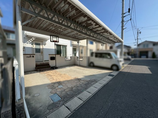 【前面道路含む現地写真】の画像