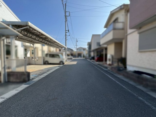 【前面道路含む現地写真】の画像
