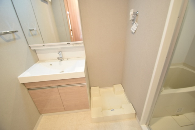 船橋市印内町の賃貸マンションの洗面所|室内洗濯機置き場