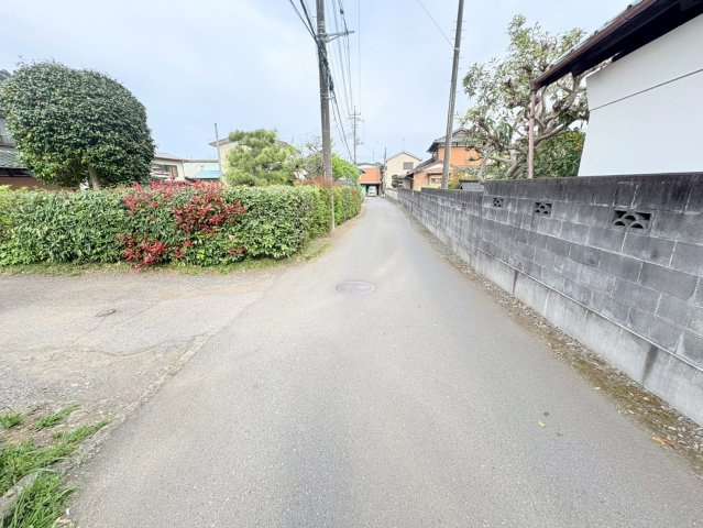 狭山市柏原　建築条件なし売地　西武新宿線『狭山市駅』バス13分　【柏原小学区】の前面道路含む現地写真