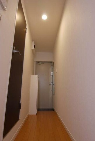 ロータスガーデン住吉の玄関