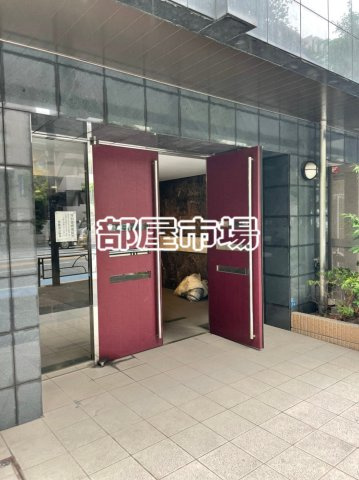 パークウェル浅草弐番館のエントランス