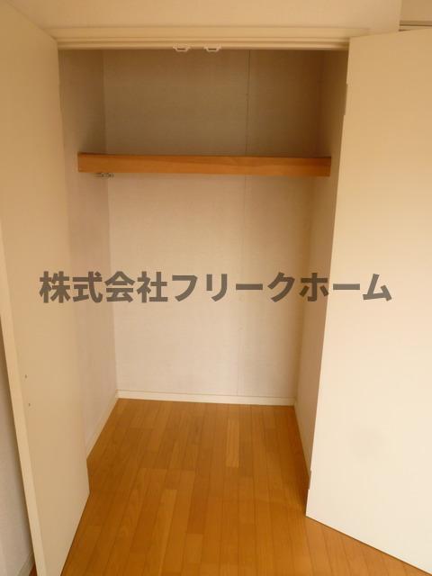 武蔵野市吉祥寺南町４丁目のアパートの収納