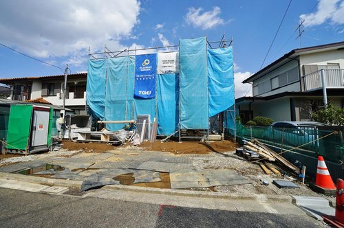 善部町新築戸建　駐車３台可能　リビング吹抜け
