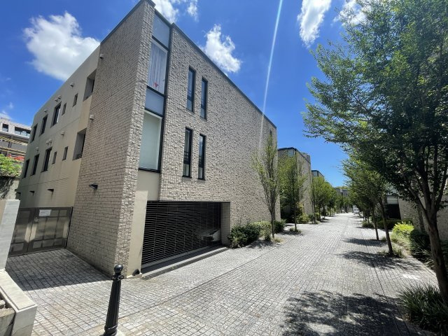 マジェス元麻布ガーデンズ D棟の画像