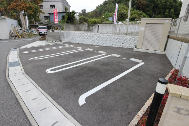 エステート上口の駐車場