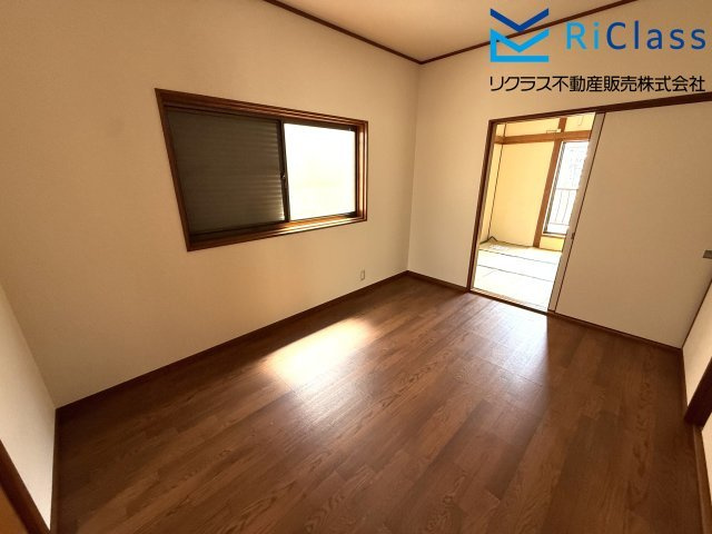中古戸建　神戸市長田区花山町２丁目5の洋室|落ち着いた色調の洋室です