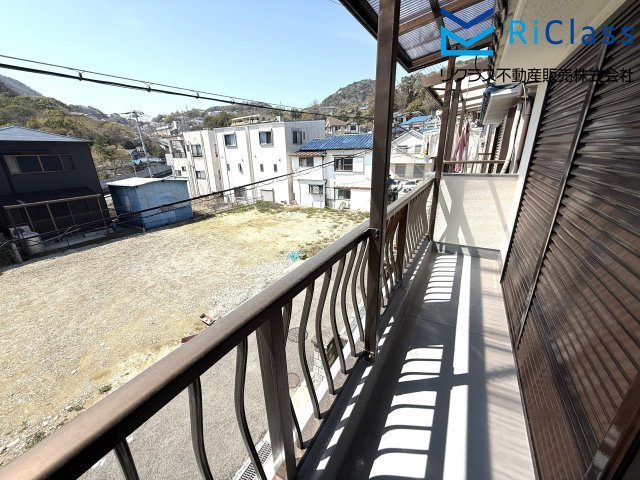 中古戸建　神戸市長田区花山町２丁目5のバルコニー|お洗濯にも便利なバルコニー付き