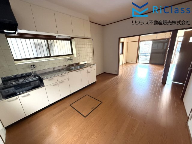中古戸建　神戸市長田区花山町２丁目5の居間・リビング|使いやすいリビングです