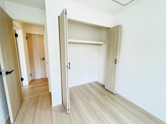 岡崎市中島町01期　新築分譲住宅　全2棟　1号棟の収納|豊富な数のクローゼットには、衣類、日用品、家族の思い出まで大切に保管できます♪