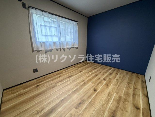 藤阪東町4丁目　中古一戸建ての子供部屋|洋室6.0帖
■物件内覧・資金計画相談・住宅ローン相談、リフォーム相談、お問合せ受付中■
※当日・翌日のご内覧、ご相談はお電話でのお問合せがスムーズです！