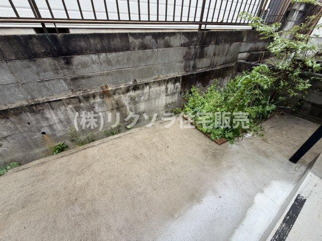 藤阪東町4丁目　中古一戸建ての庭|■物件内覧・資金計画相談・住宅ローン相談、リフォーム相談、お問合せ受付中■
※当日・翌日のご内覧、ご相談はお電話でのお問合せがスムーズです！