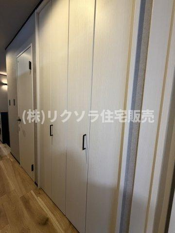 藤阪東町4丁目　中古一戸建ての収納|大容量の廊下収納
■物件内覧・資金計画相談・住宅ローン相談、リフォーム相談、お問合せ受付中■
※当日・翌日のご内覧、ご相談はお電話でのお問合せがスムーズです！