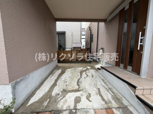 藤阪東町4丁目　中古一戸建ての駐車場|■物件内覧・資金計画相談・住宅ローン相談、リフォーム相談、お問合せ受付中■
※当日・翌日のご内覧、ご相談はお電話でのお問合せがスムーズです！