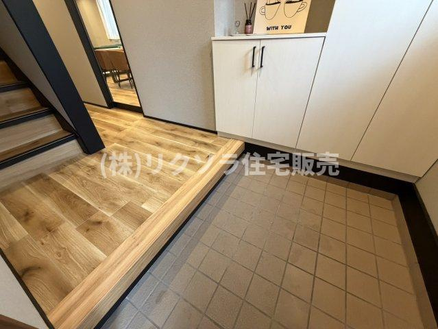 藤阪東町4丁目　中古一戸建ての内装|玄関内部
■物件内覧・資金計画相談・住宅ローン相談、リフォーム相談、お問合せ受付中■
※当日・翌日のご内覧、ご相談はお電話でのお問合せがスムーズです！