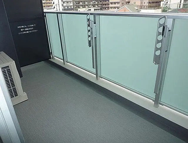 フェールメゾン西大島のバルコニー