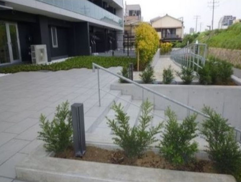 フェールメゾン西大島のエントランス