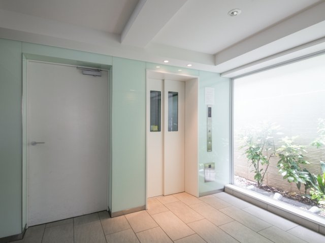 フェールメゾン西大島のロビー