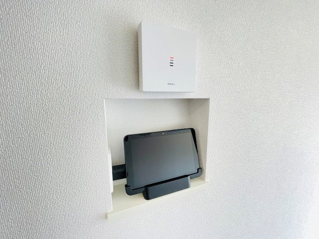 岡崎市中島町01期　新築分譲住宅　全2棟　2号棟のセキュリティ|家の様々な家電や住宅機器にリンクすることで、インターホンや家電操作、消費電力のモニタリングなど便利な機能がタブレット1台で操作できます♪