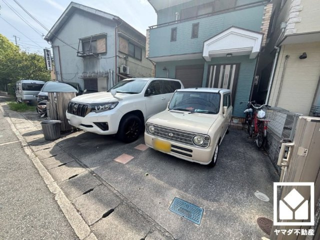 尼崎市神崎町の駐車場