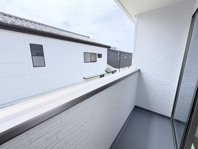 ハートフルタウン前橋市朝日が丘町8番　Ａ号棟のバルコニー|バルコニーは２ヶ所付きです！