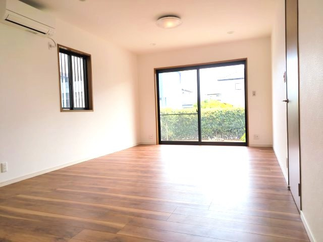 【居間・リビング】 | 大網白里市みどりケ丘２丁目　中古戸建