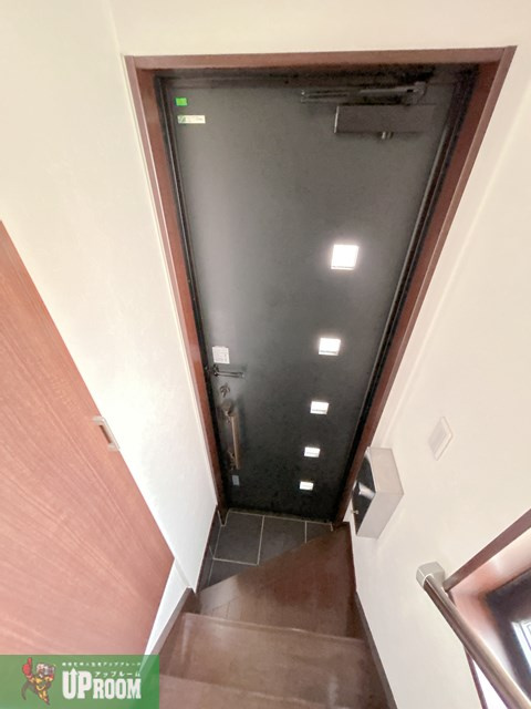 T-Veriousの玄関